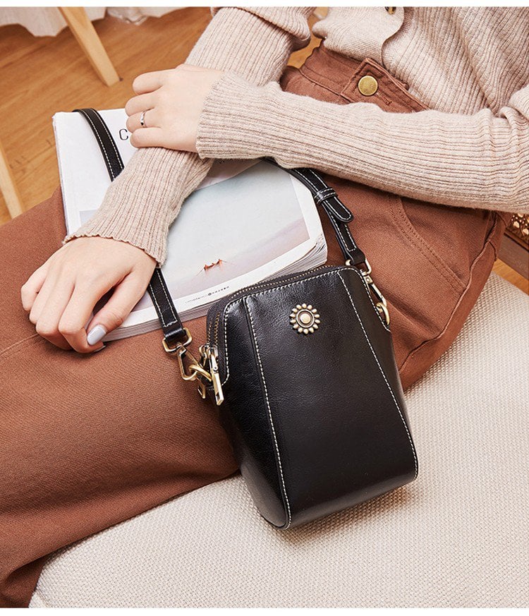 Kiara | Handytasche mit Schulterriemen