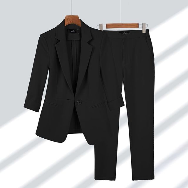 Giulia | Elegantes Set aus eng anliegenden Hosen und Blazer