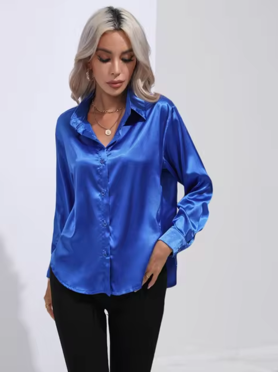 Doreen | Elegante Bluse aus Satin mit Charm
