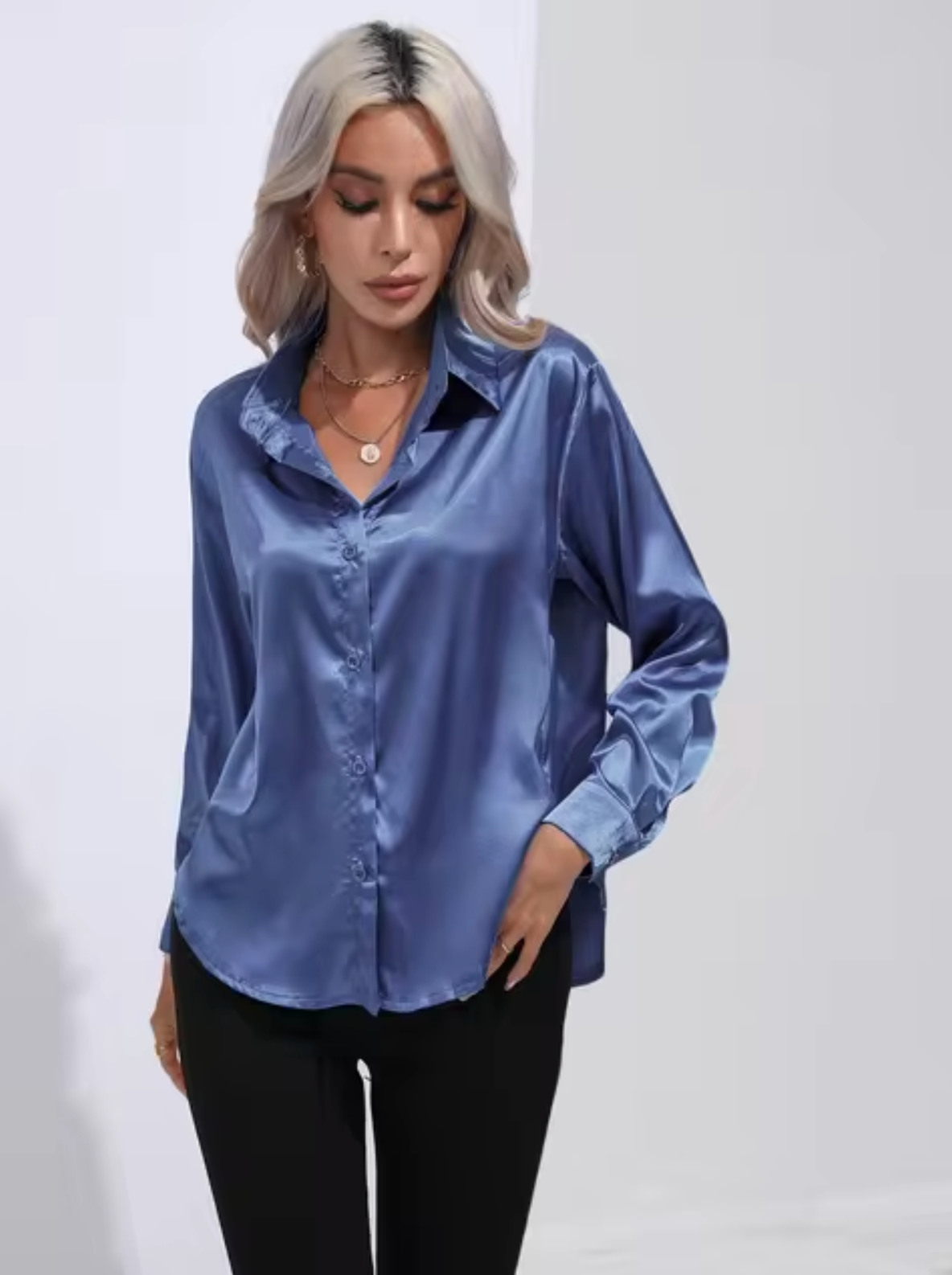 Doreen | Elegante Bluse aus Satin mit Charm