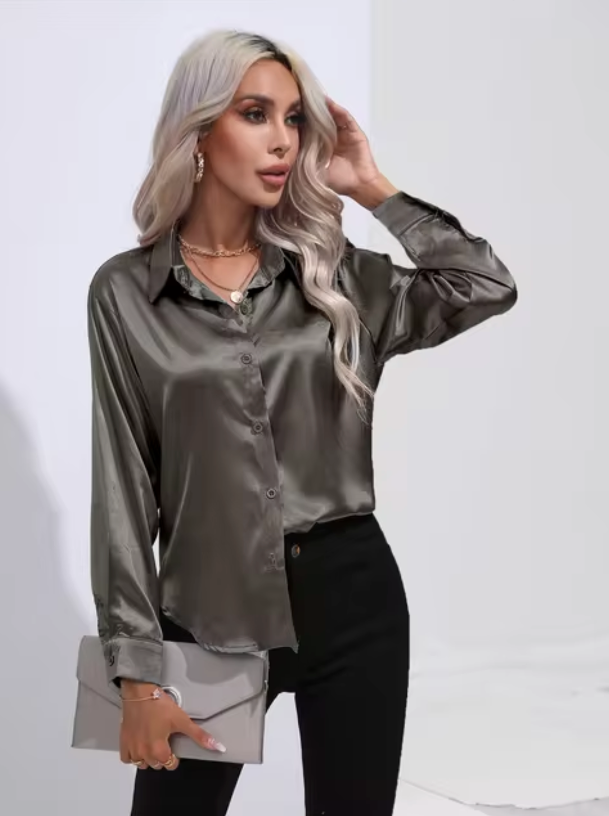 Doreen | Elegante Bluse aus Satin mit Charm