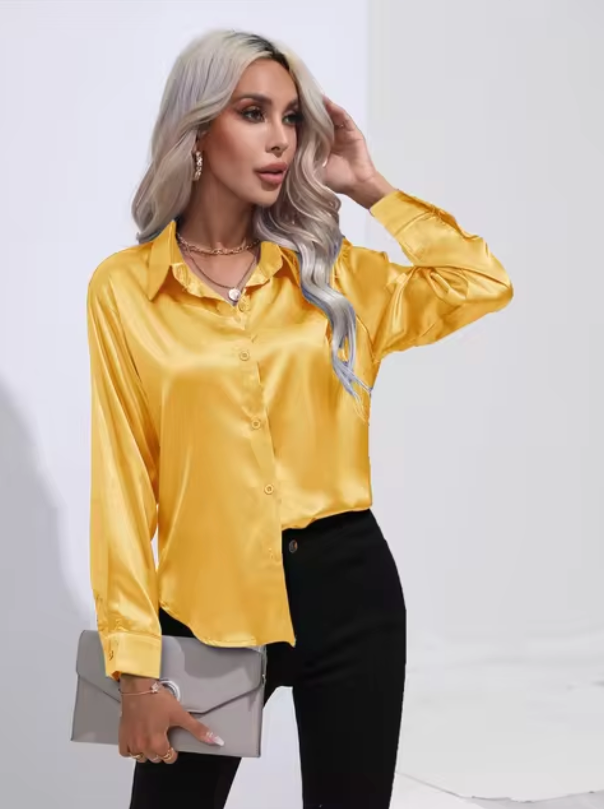 Doreen | Elegante Bluse aus Satin mit Charm
