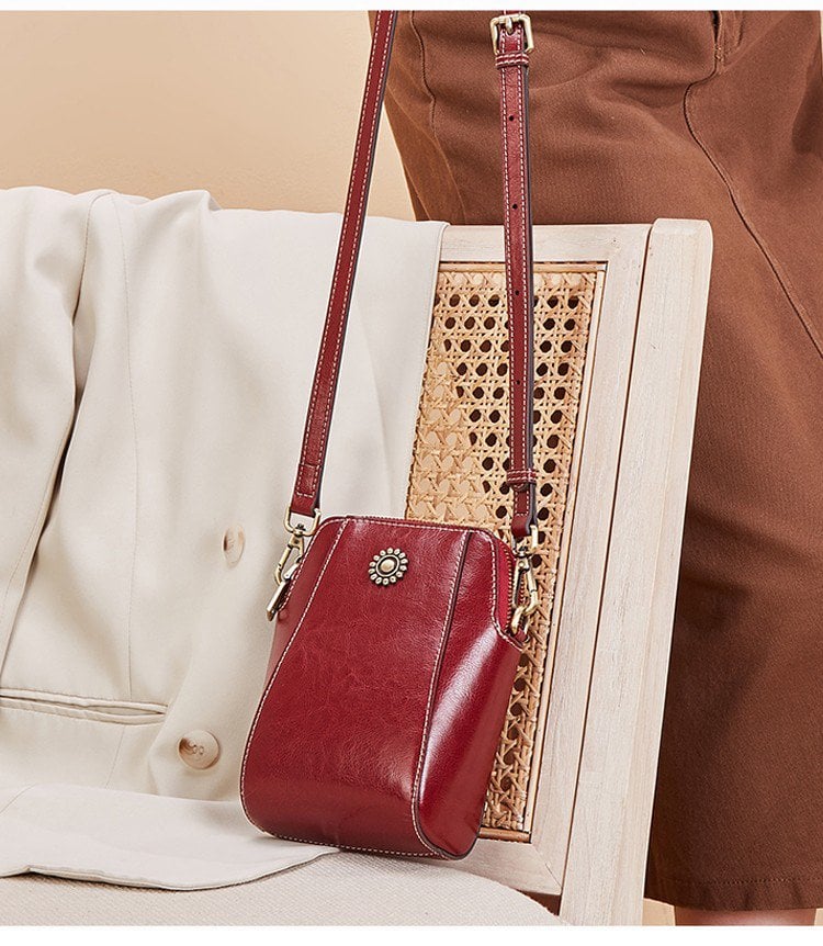Kiara | Handytasche mit Schulterriemen
